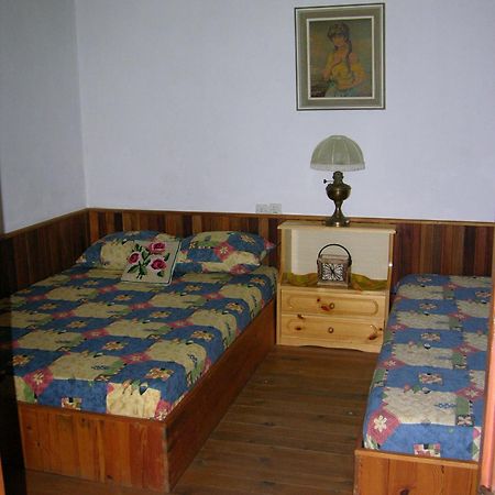 Kyra'S Paradise Potistika Chambre photo