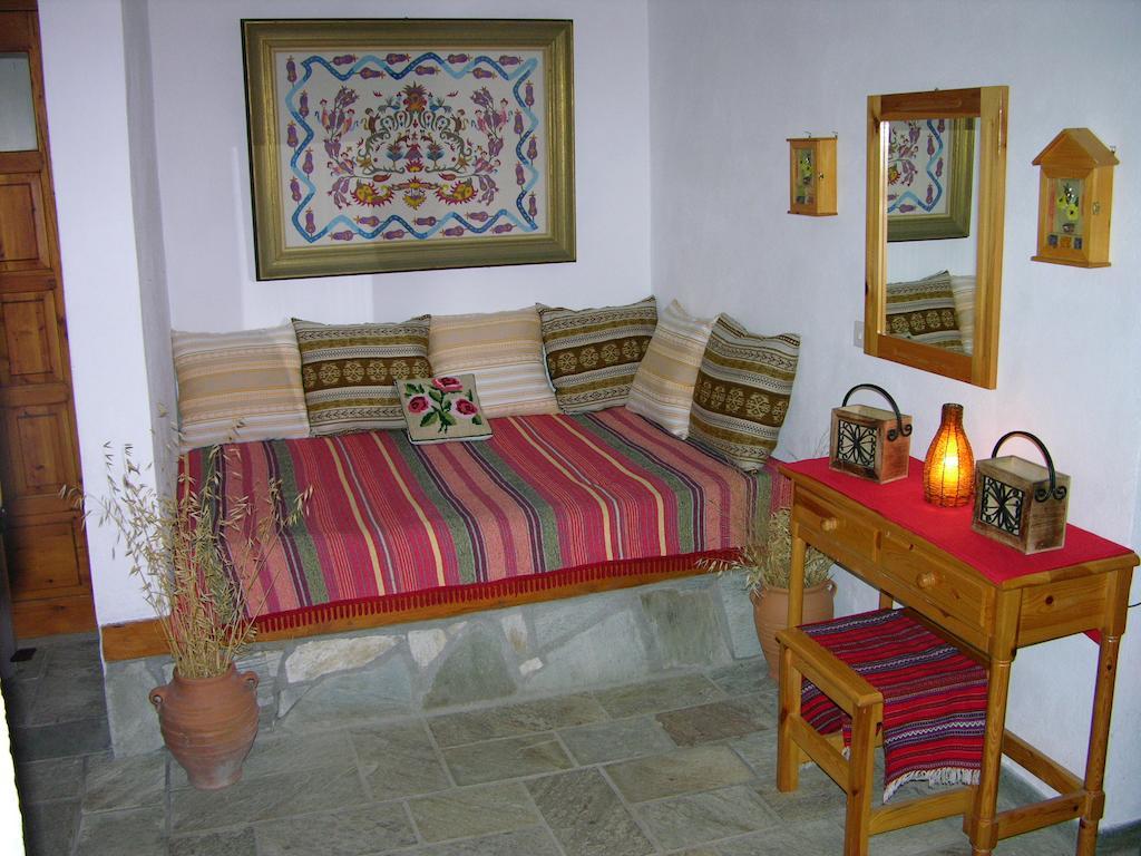 Kyra'S Paradise Potistika Chambre photo